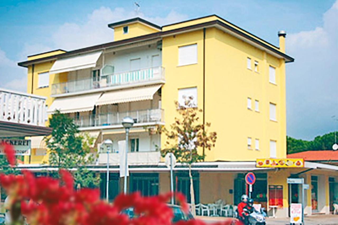 Pia Del Faro Appartement Bibione Buitenkant foto