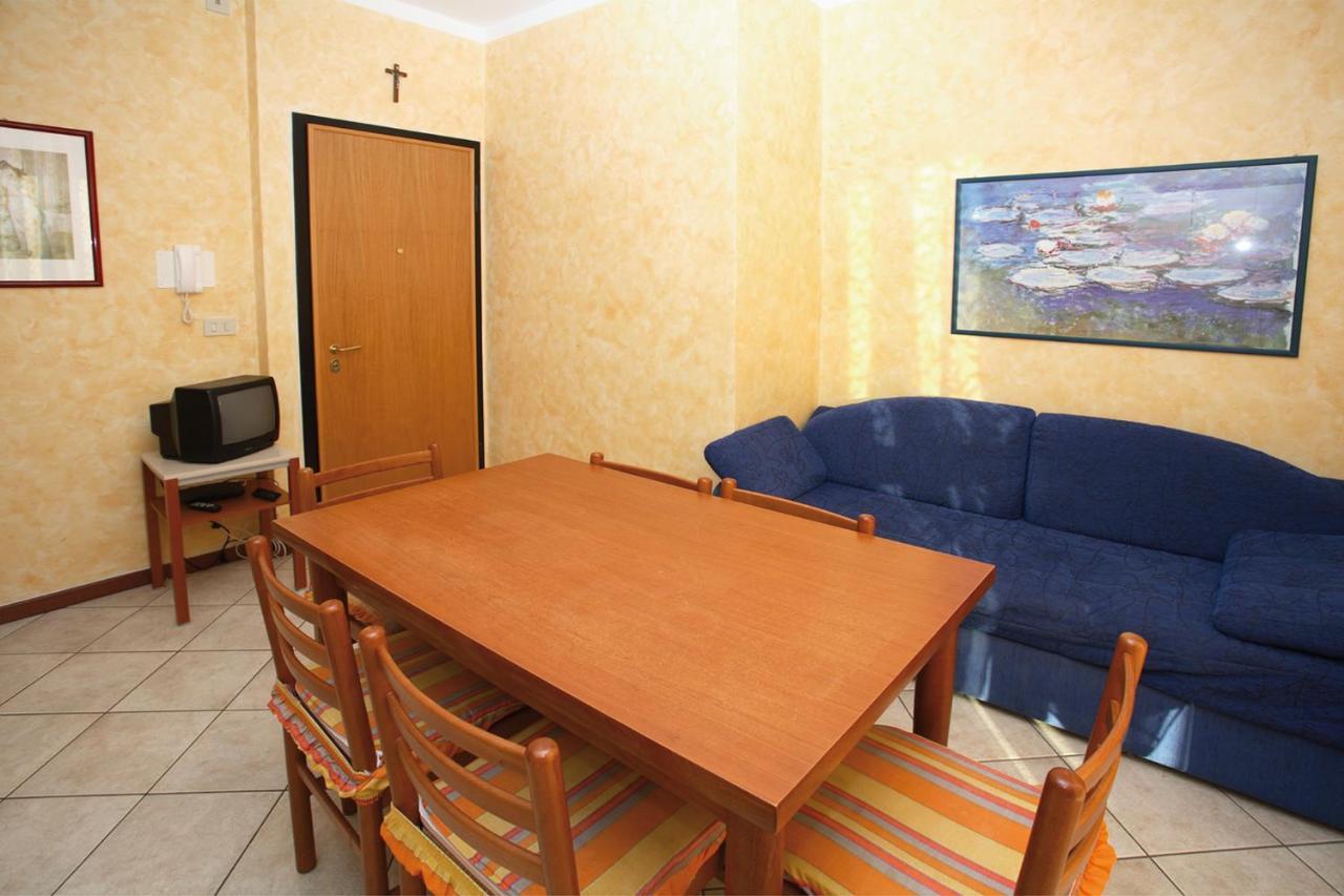 Pia Del Faro Appartement Bibione Buitenkant foto